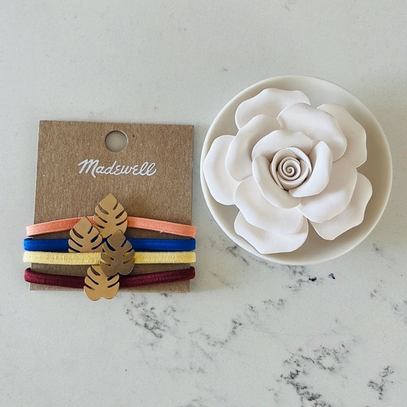 Madewell Four-Pack Palm Leaf Hair Ties - Picture 3 of 13